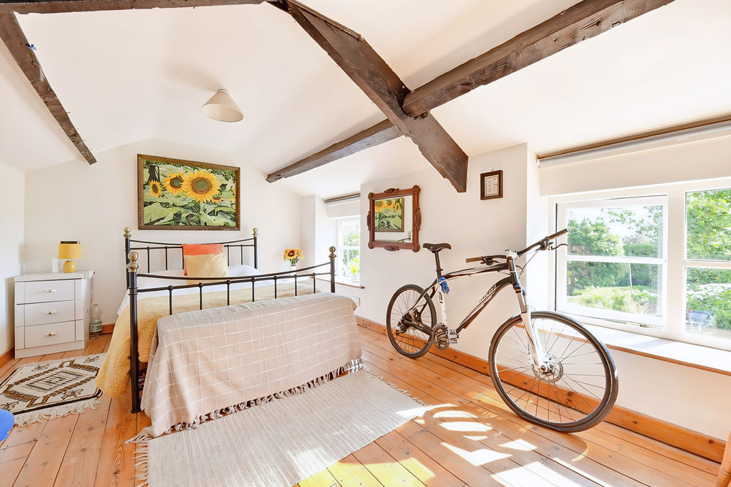 Bedroom- click for photo gallery
